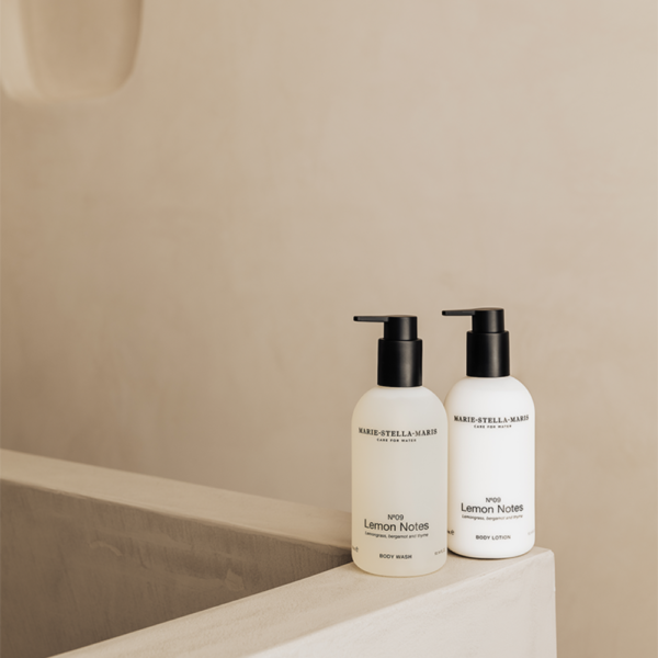 Body Gift Set Lemon Notes 2 x 300 ml Soft Touch