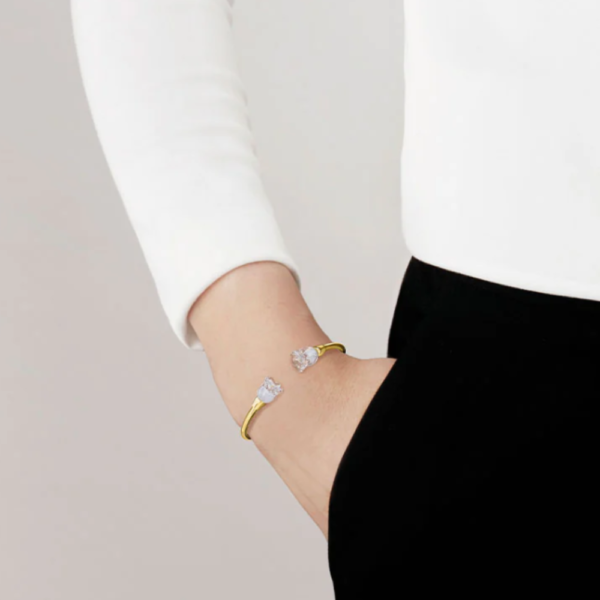 Muguet flexible bangleClear crystal, 18K yellow gold-plated
