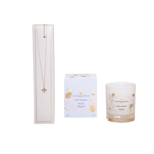 Candle Pétales d’églantine Necklace inside