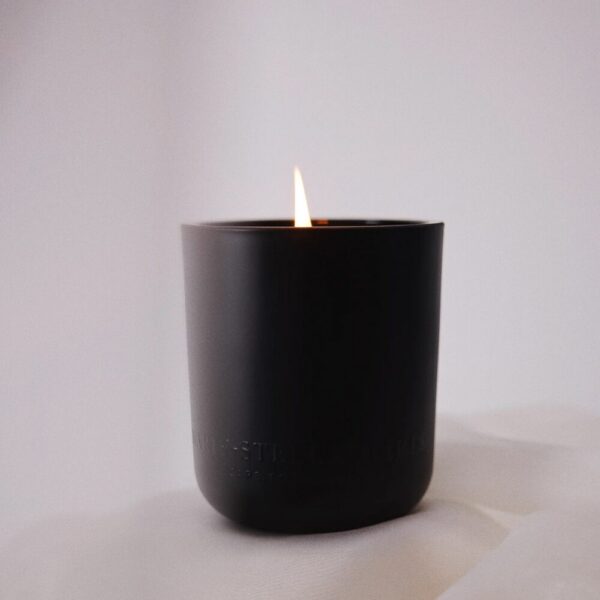 Limited Edition Scented Candle Violet Muse