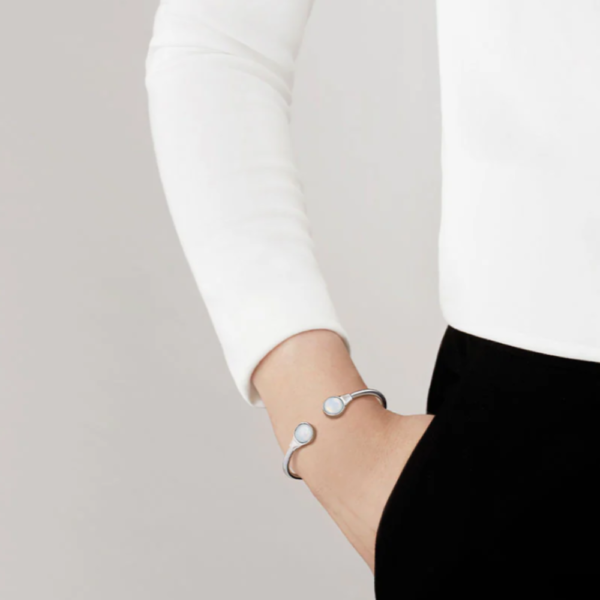 Cabochon Flexible Bangle Opalescent crystal, silver