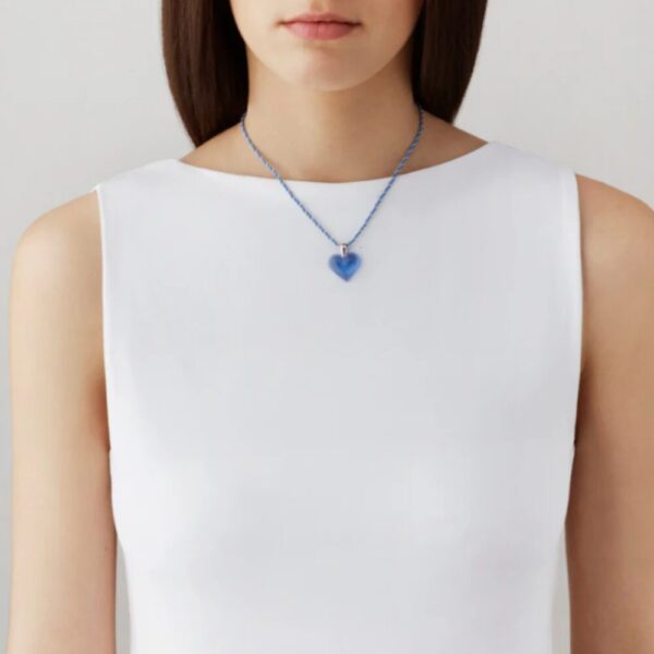 Amoureuse Beaucoup Pendant Sapphire blue crystal, silver