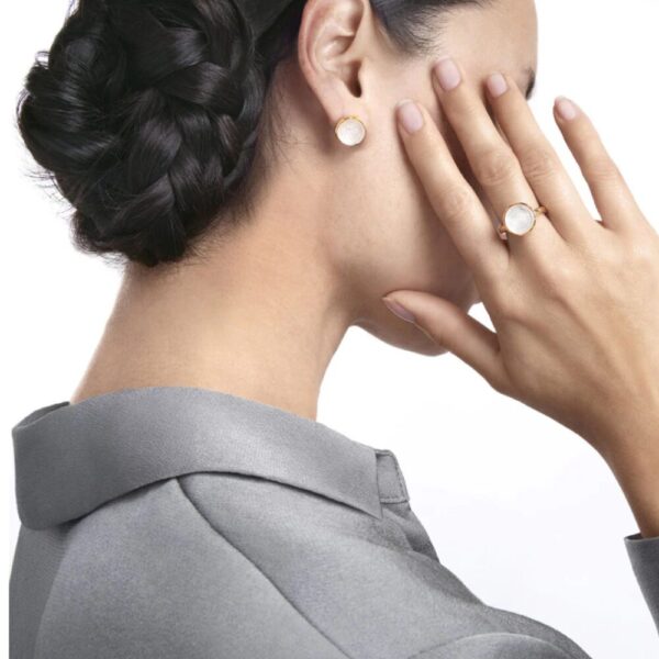 Pivoine Ring White pearly on clear crystal, 18 carats yellow gold plated