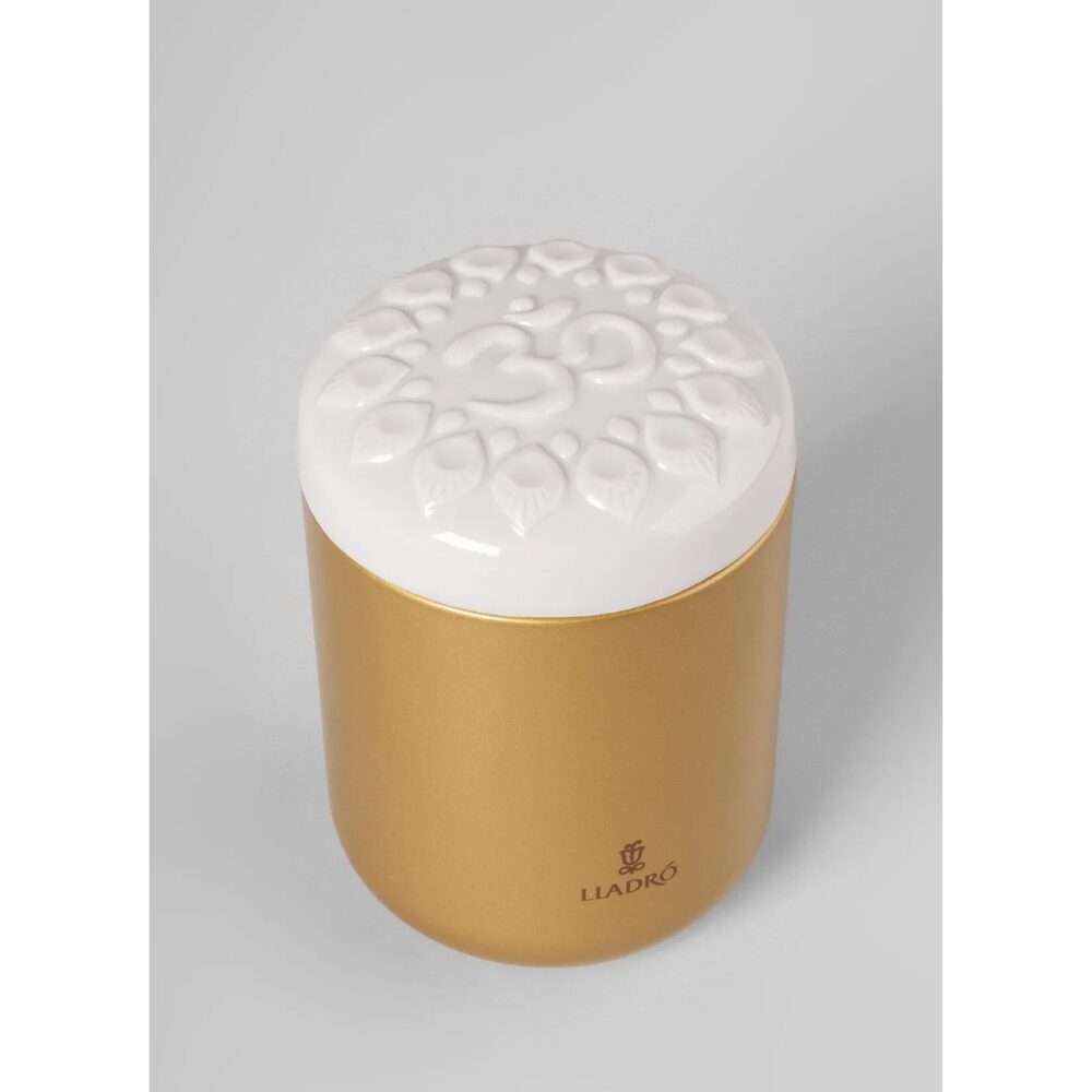 Om candle - Gardens of Valencia