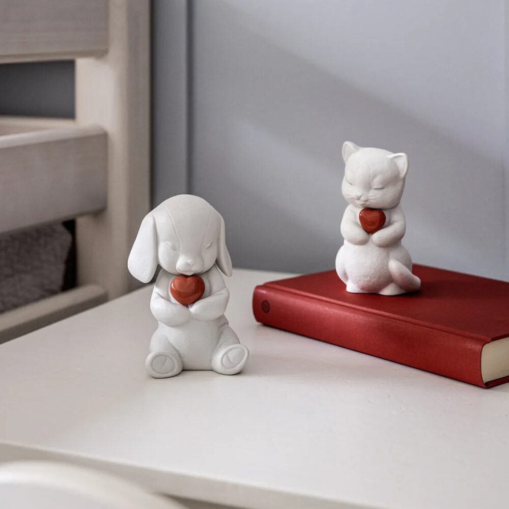 Buddy-Caring puppy Figurine