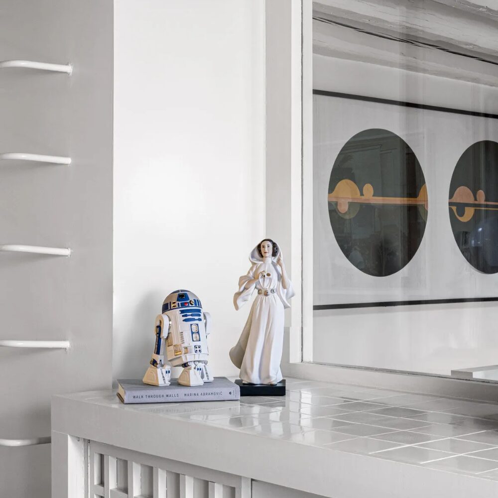 R2D2 Sculpture