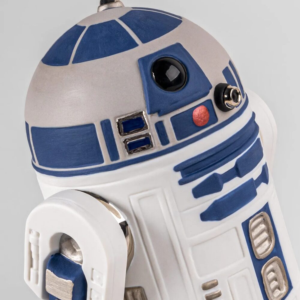 R2D2 Sculpture
